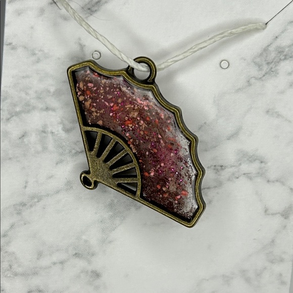 Fan shape charm - Picture 6 of 6